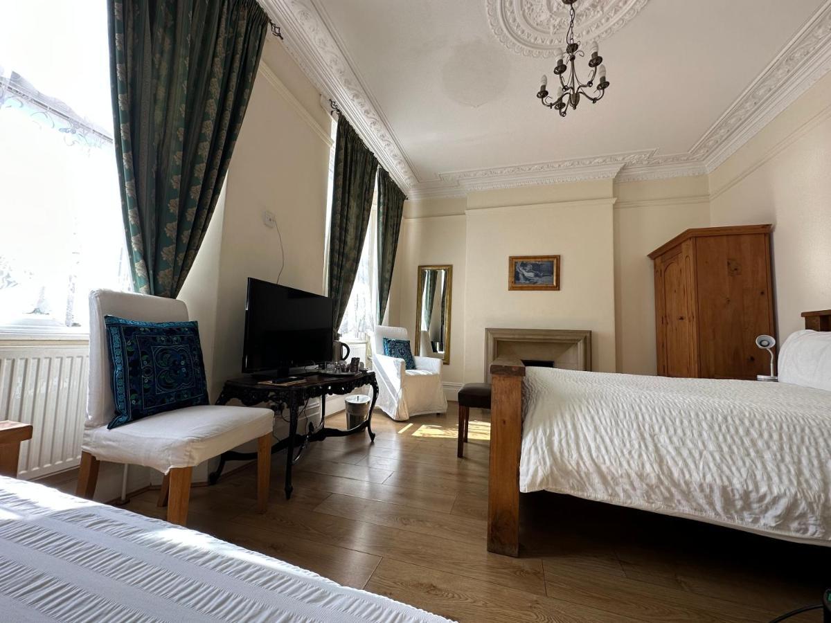 Manor Lodge Guesthouse Keynsham Bagian luar foto