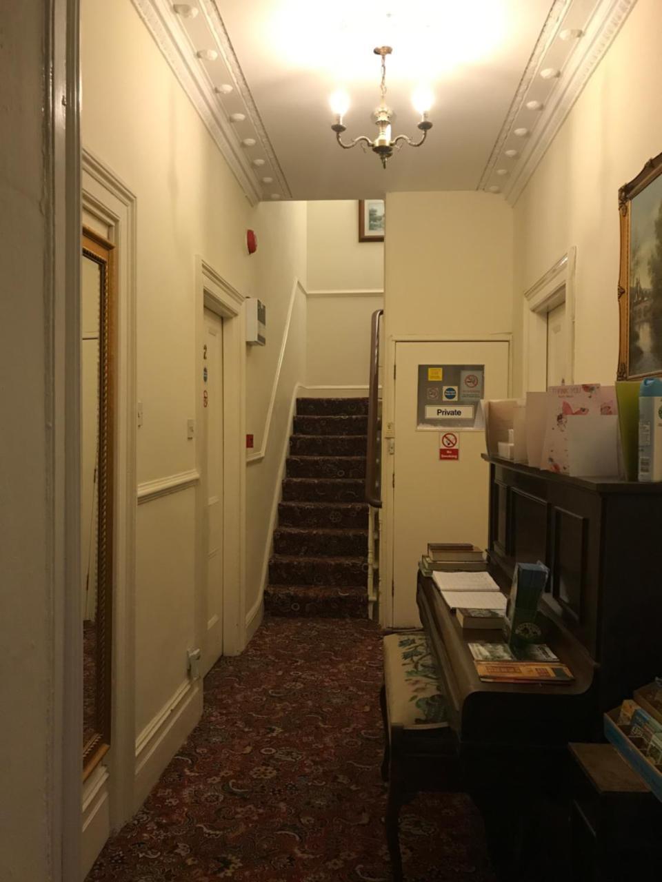 Manor Lodge Guesthouse Keynsham Bagian luar foto